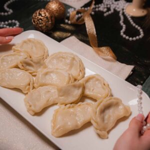 Domowe pierogi z makrelą i ziemniakiem – 10 szt.