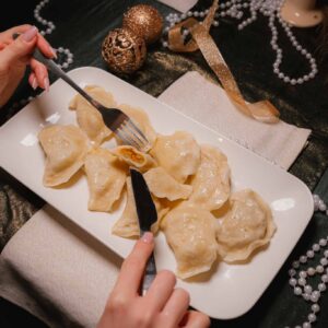 Domowe pierogi z kapustą – 10 szt.